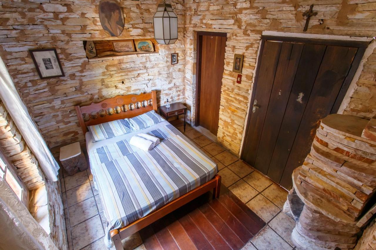 Chale De Pedra - Hospedaria Сан-Томе-дас-Летрас Экстерьер фото